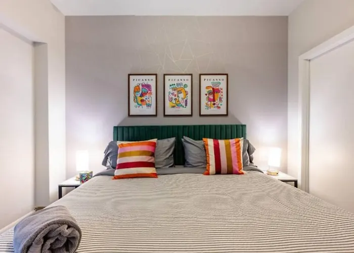Apartamento Sleep 14 Downtown, Vintage 5bd-2ba Gym & Patio