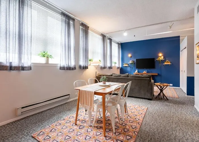 Apartamento Sleep 14 Downtown, Vintage 5bd-2ba Gym & Patio