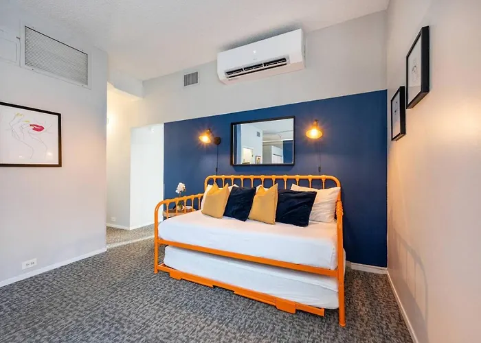 Sleep 14 Downtown, Vintage 5bd-2ba Gym & Patio Apartamento *