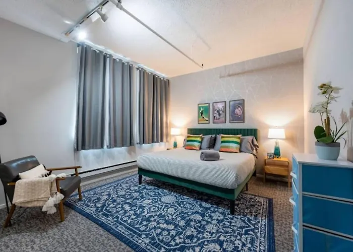 Apartamento Sleep 14 Downtown, Vintage 5bd-2ba Gym & Patio